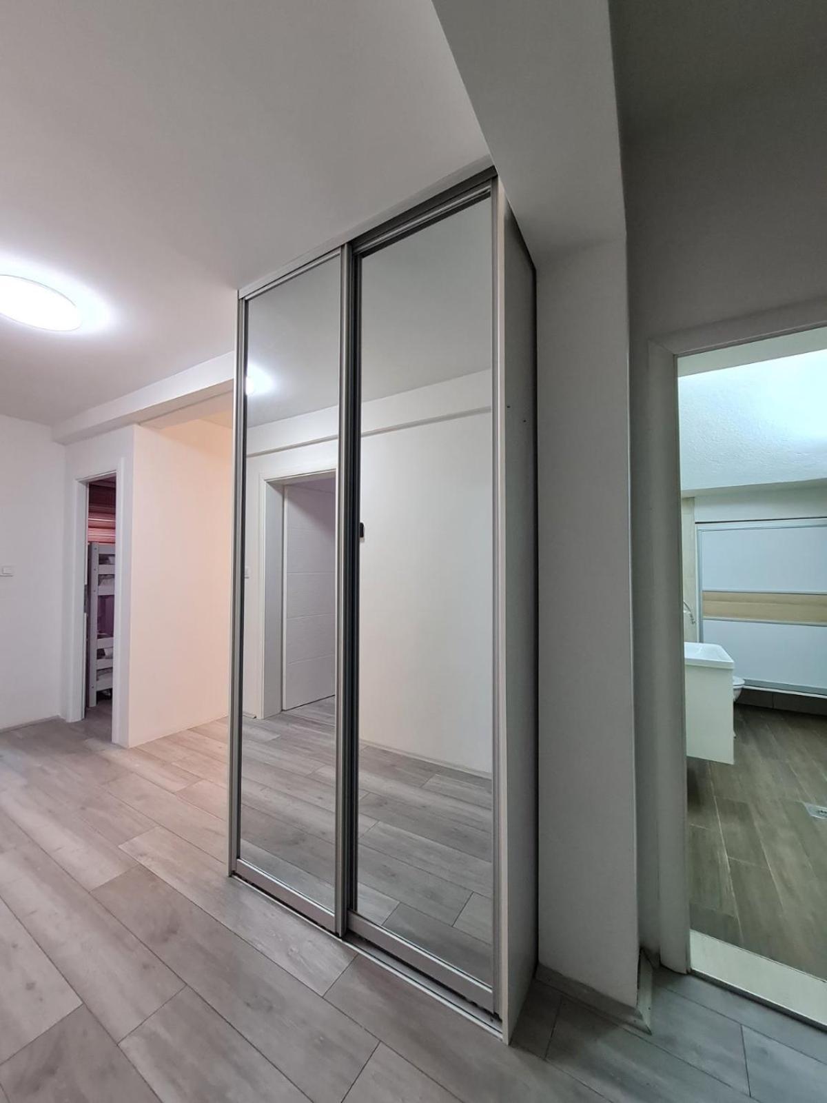 Dm Hostel And Apartments 스코페 외부 사진