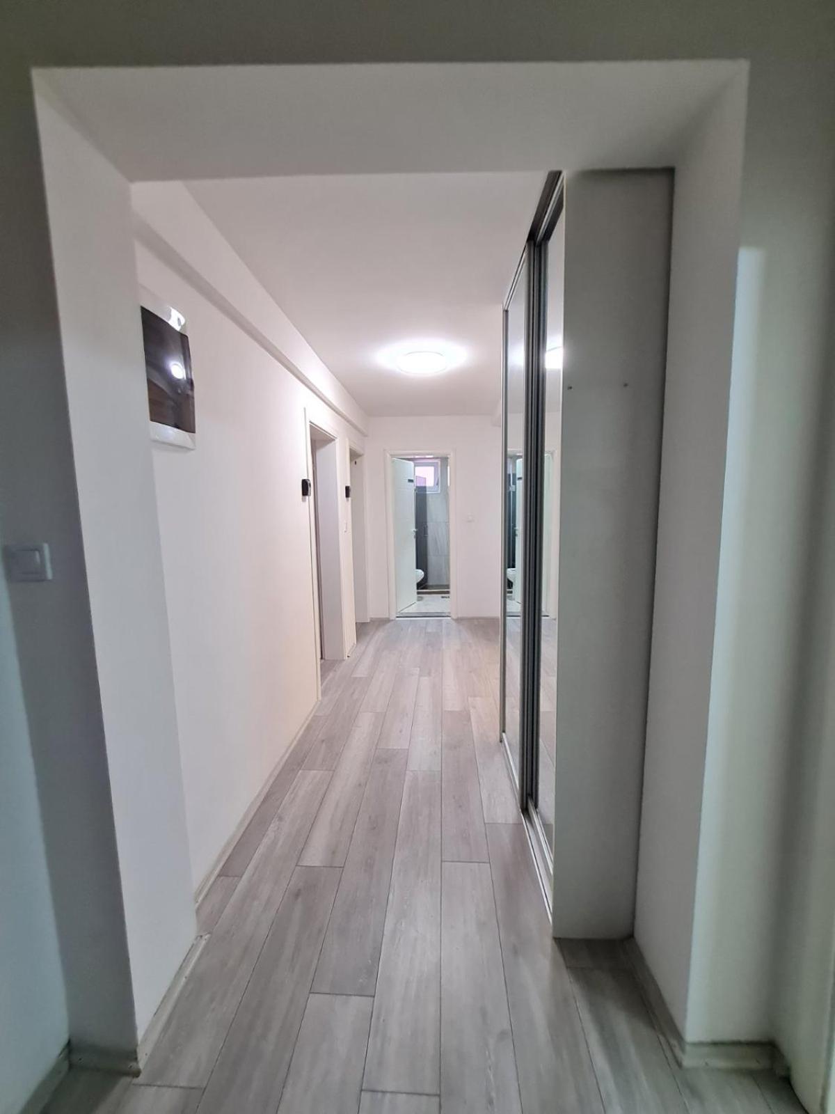 Dm Hostel And Apartments 스코페 외부 사진