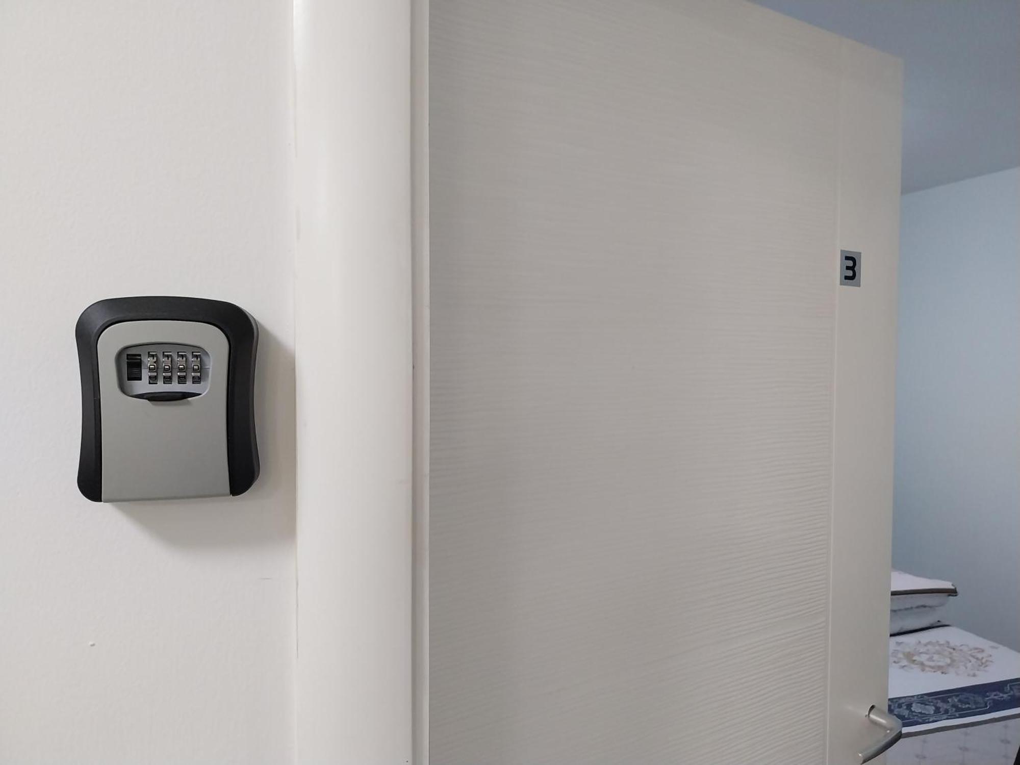 Dm Hostel And Apartments 스코페 외부 사진