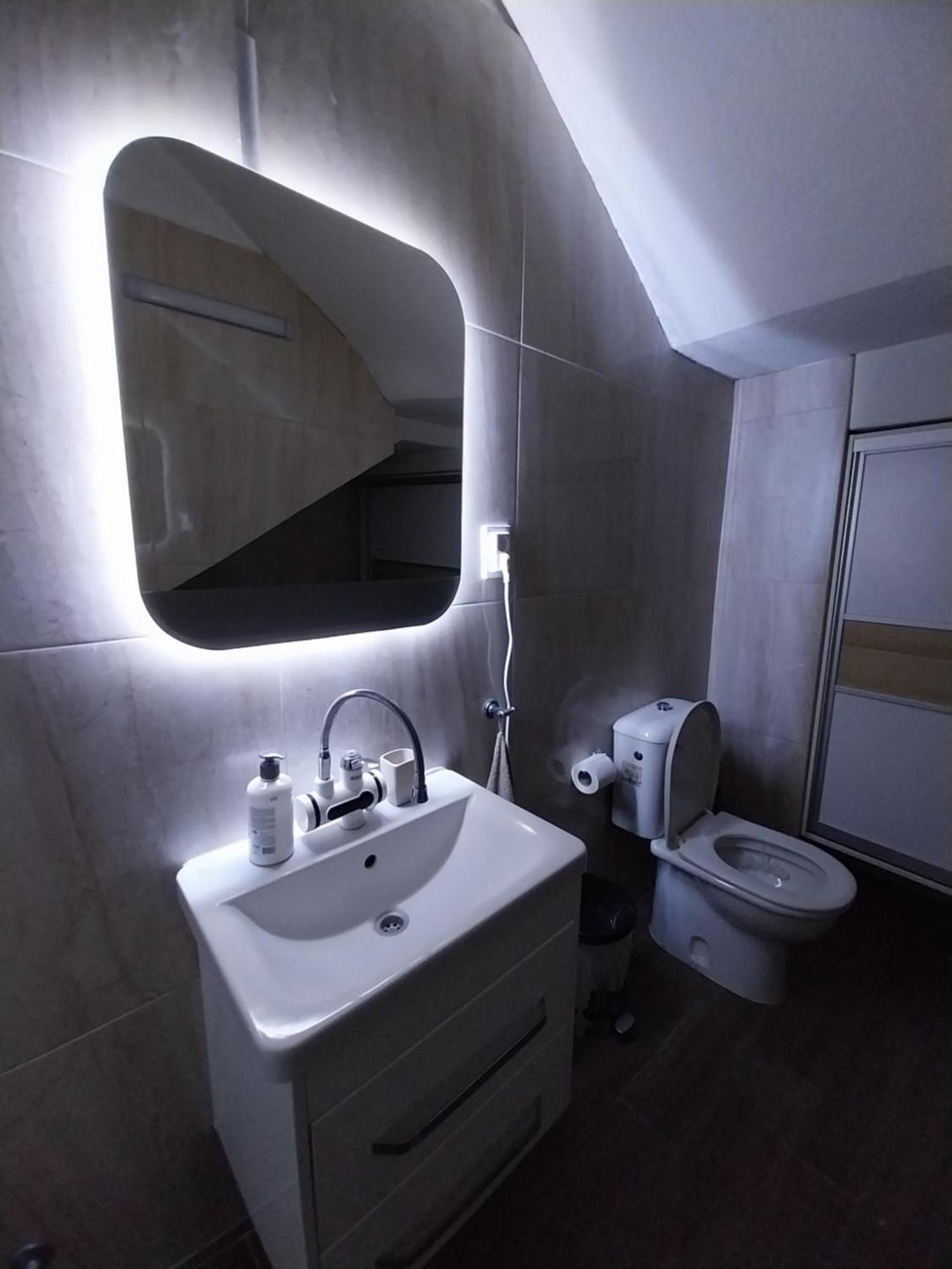 Dm Hostel And Apartments 스코페 외부 사진