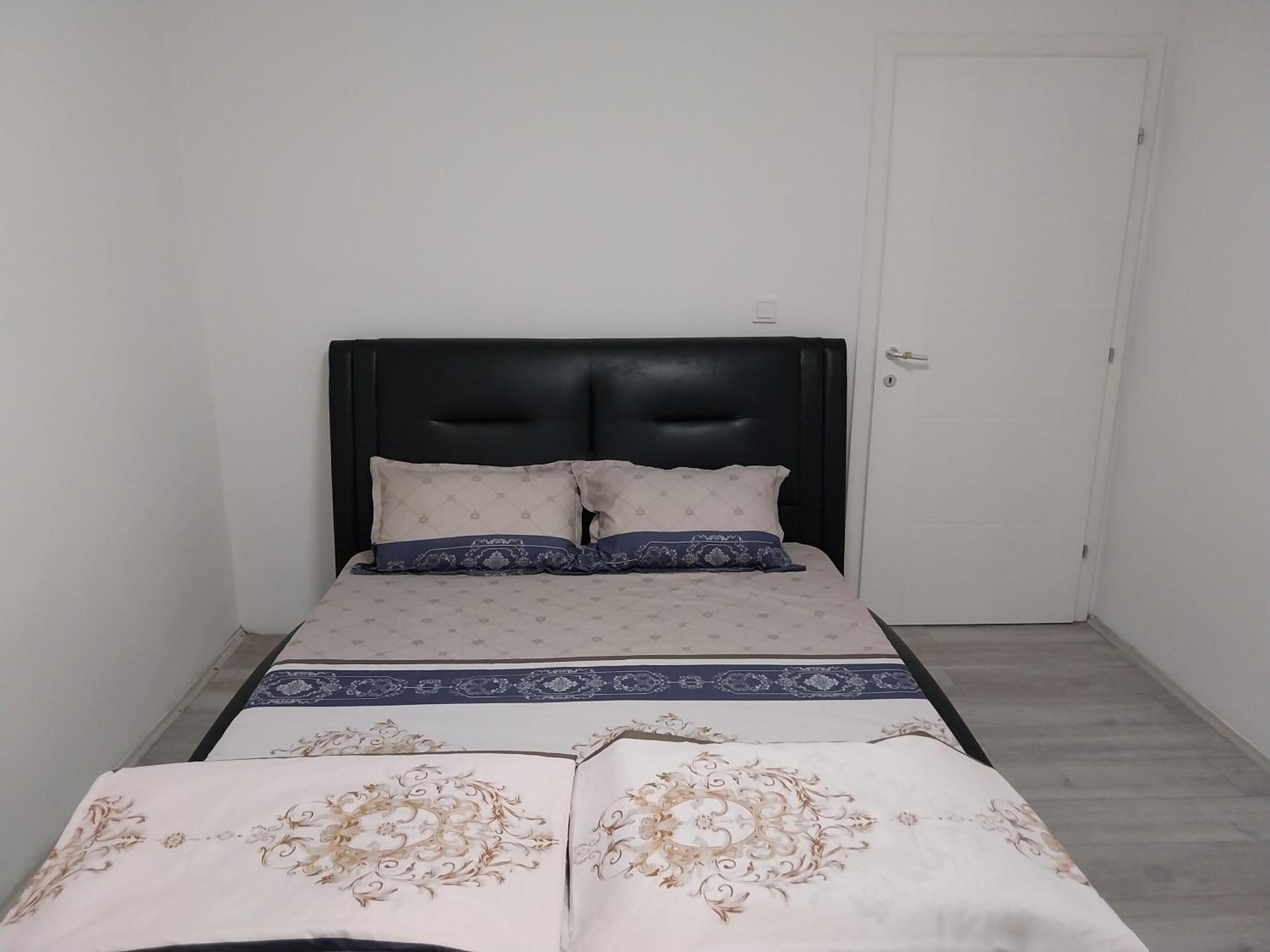 Dm Hostel And Apartments 스코페 외부 사진