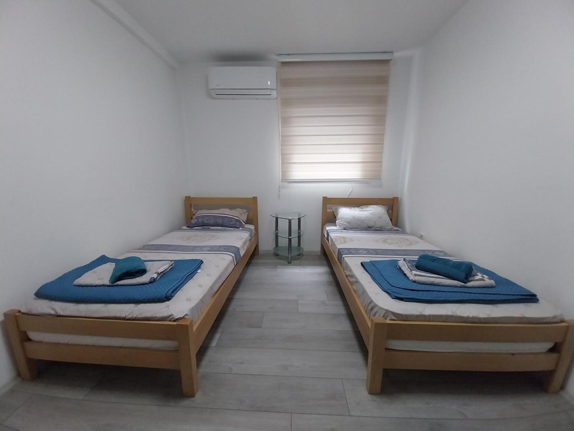 Dm Hostel And Apartments 스코페 외부 사진