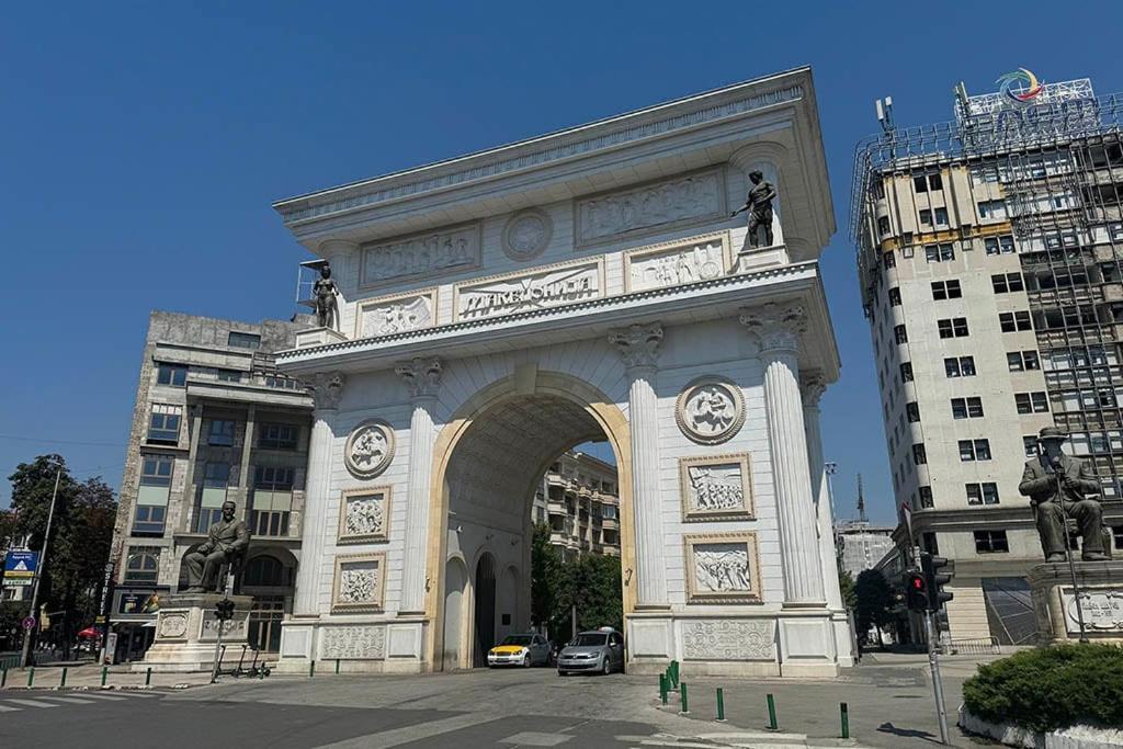 Dm Hostel And Apartments 스코페 외부 사진